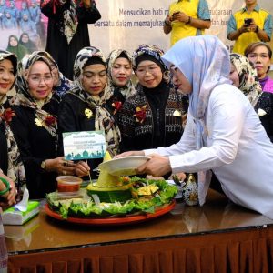 Husniah Talenrang: Perempuan Bertanggungjawab Membangun Daerah, dan Penggerak Perubahan 