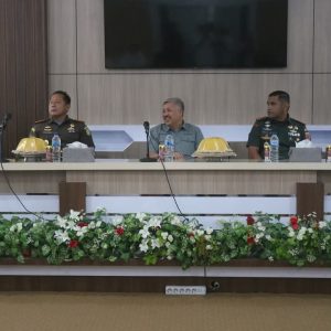 Bupati Irwan Tanda Tangani Deklarasi SPMB Tahun 2025