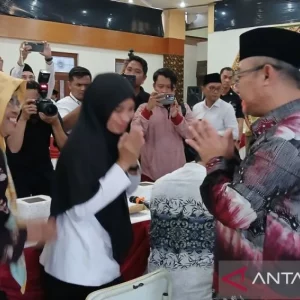 Mendikdasmen Ungkap Guru yang Akan Mengajar di Sekolah Rakyat