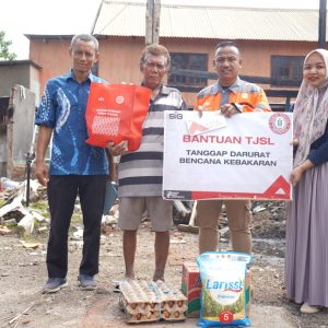 PT. Semen Tonasa Salurkan Bantuan untuk Korban Kebakaran di Ring Satu