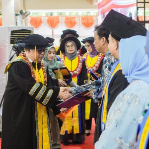 Hari Kedua,  5459 Wisudawan  PPG UNM Dikukuhkan