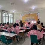 SMK Telkom Makassar Tuan Rumah Make Up Class CitraCosmetic dan Y.O.U