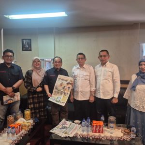 Direktur Harian Rakyat Sulsel Silaturahmi ke UNM