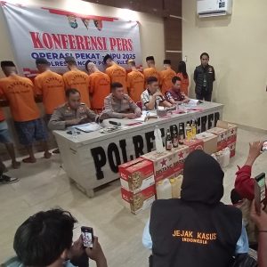 Operasi Pekat Lipu 2025, Miras Disita di Cafe