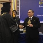 UT Majene Wisuda 490 Lulusan, Wagub: Tantangan Nyata Ada di Masyarakat