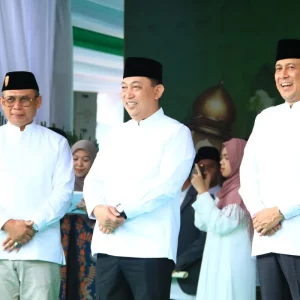Kapolri Serahkan 9.648 Hewan Kurban kepada Warga Melalui Mabes Polri