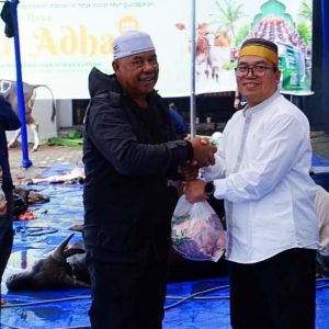 Pegadaian Bagikan 80 Ekor Daging Kurban ke  Masyarakat 