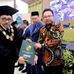 Wabup Gowa Terima Penghargaan dan Pin Emas dari UMI
