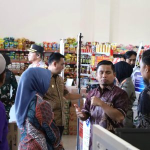 Jelang Idul Adha, Wali Kota Tasming Pantau Harga Bahan Pokok di Pasar Lakessi