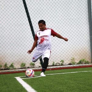 Gol Perdana Wali Kota Warnai Pembukaan Turnamen Mini Soccer Bhayangkara di Parepare