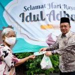 Kemensos Bagikan Ribuan Daging Kurban kepada Warga