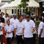 Sekda Pinrang Lepas Peserta Gerak Jalan Santai Hari Lingkungan Hidup