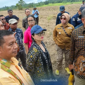 Wamendikti Tinjau Sekolah Garuda di Sulawesi Tenggara
